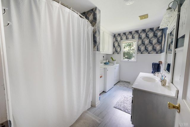 3105 Horseshoe Road, Appomattox, VA 24522