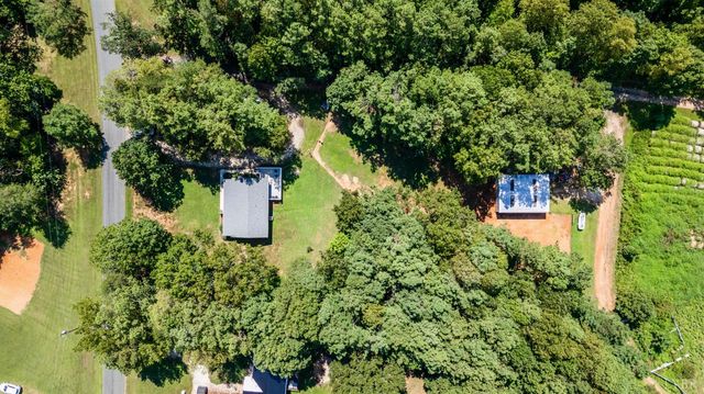 3105 Horseshoe Road, Appomattox, VA 24522