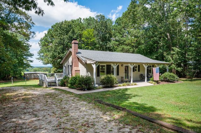 3105 Horseshoe Road, Appomattox, VA 24522