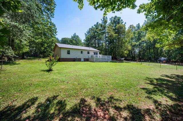 3105 Horseshoe Road, Appomattox, VA 24522