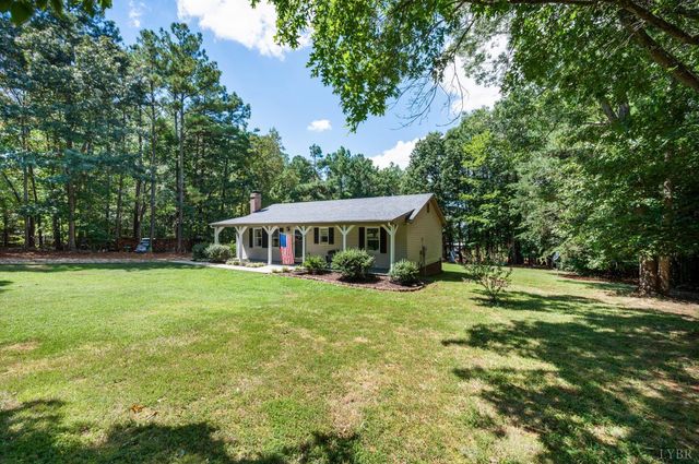 3105 Horseshoe Road, Appomattox, VA 24522