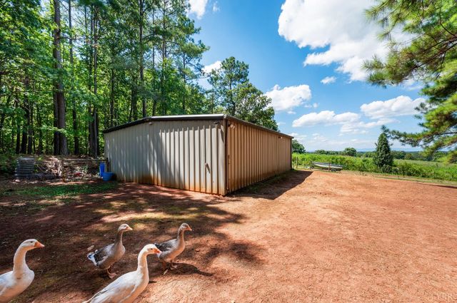 3105 Horseshoe Road, Appomattox, VA 24522