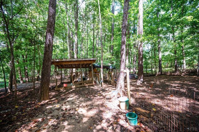 3105 Horseshoe Road, Appomattox, VA 24522