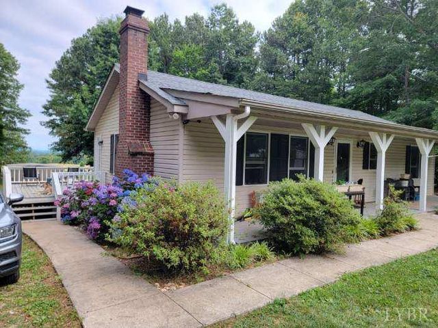 3105 Horseshoe Road, Appomattox, VA 24522