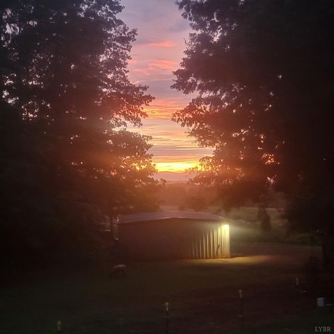 3105 Horseshoe Road, Appomattox, VA 24522