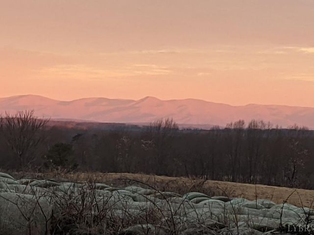 3105 Horseshoe Road, Appomattox, VA 24522