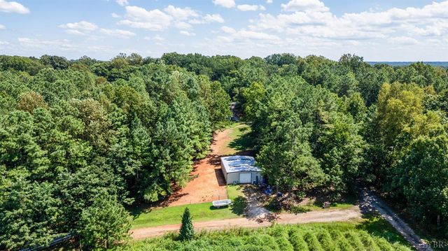 3105 Horseshoe Road, Appomattox, VA 24522