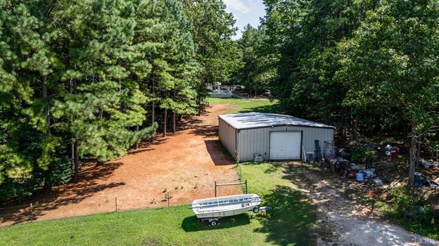 3105 Horseshoe Road, Appomattox, VA 24522