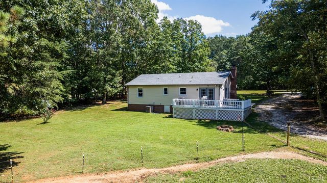 3105 Horseshoe Road, Appomattox, VA 24522