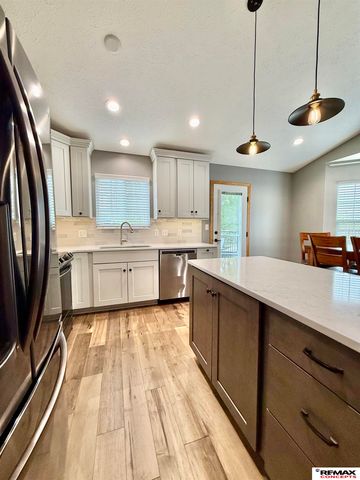 1420 SW 36th Street, Lincoln, NE 68522