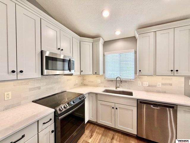 1420 SW 36th Street, Lincoln, NE 68522
