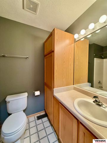 1420 SW 36th Street, Lincoln, NE 68522