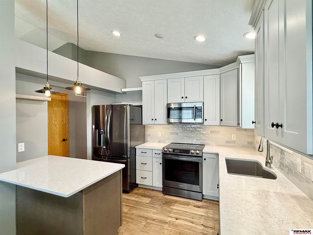 1420 SW 36th Street, Lincoln, NE 68522