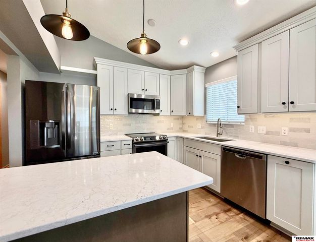 1420 SW 36th Street, Lincoln, NE 68522