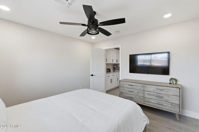 6413 E PARKVIEW Drive, Scottsdale, AZ 85257