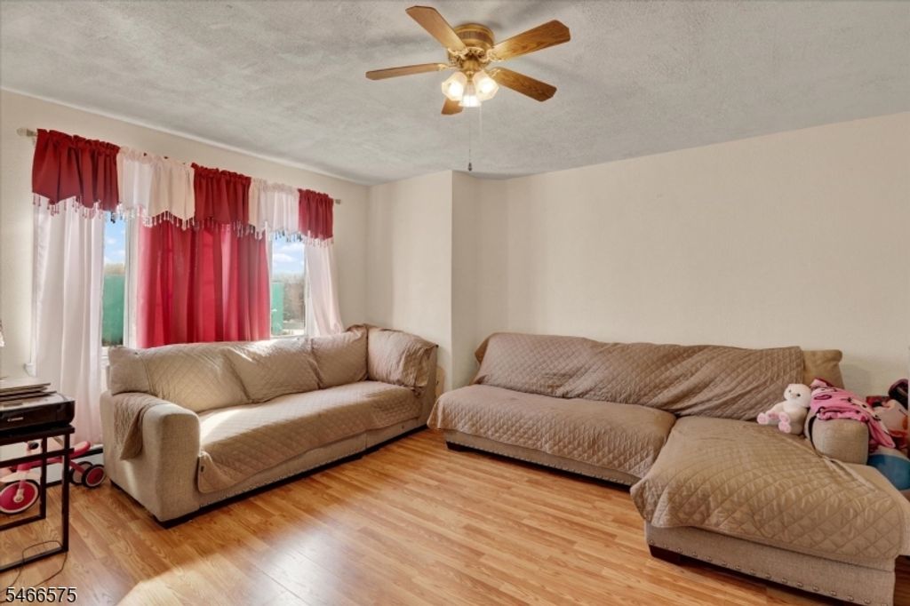 457 Maple Ave, Elizabeth City, NJ 07202 — photo 3