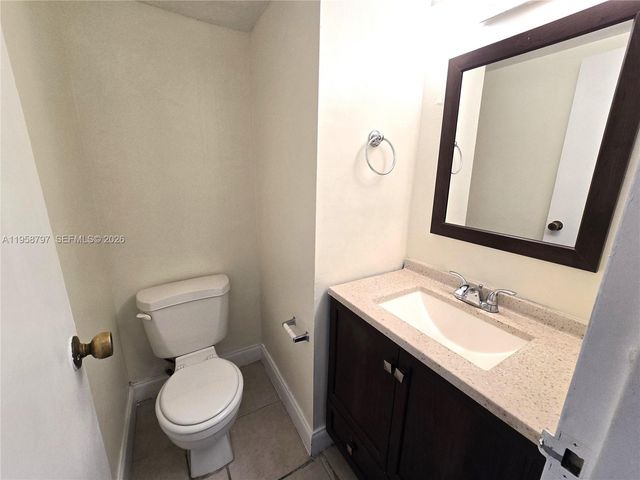 4334 NW 9th Ave 9-1B, Deerfield Beach, FL 33064