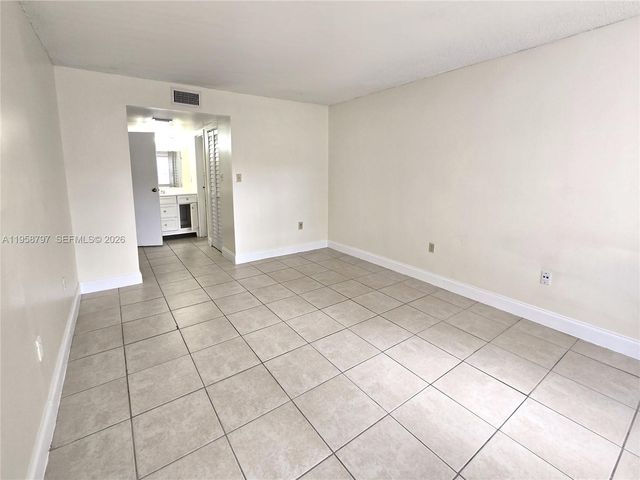 4334 NW 9th Ave 9-1B, Deerfield Beach, FL 33064