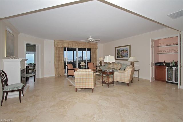 8787 Bay Colony DR # 906, Naples, FL 34108