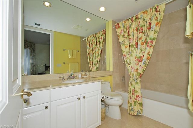 8787 Bay Colony DR # 906, Naples, FL 34108