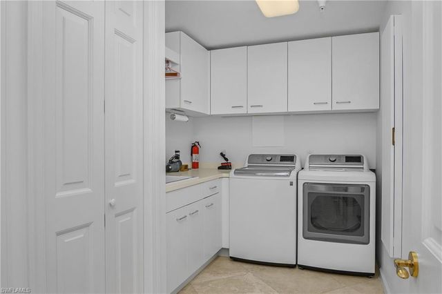 8787 Bay Colony DR 906, Naples, FL 34108