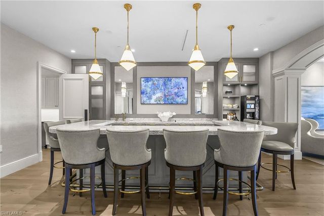 8787 Bay Colony DR 906, Naples, FL 34108