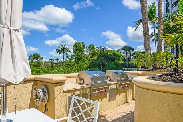 8787 Bay Colony DR 906, Naples, FL 34108