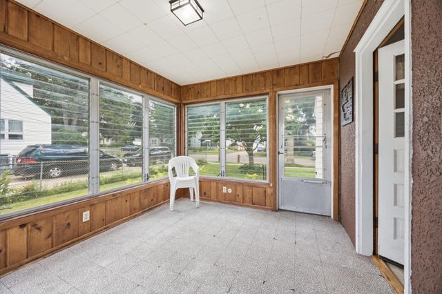 1951 Fremont Avenue E, Saint Paul, MN 55119