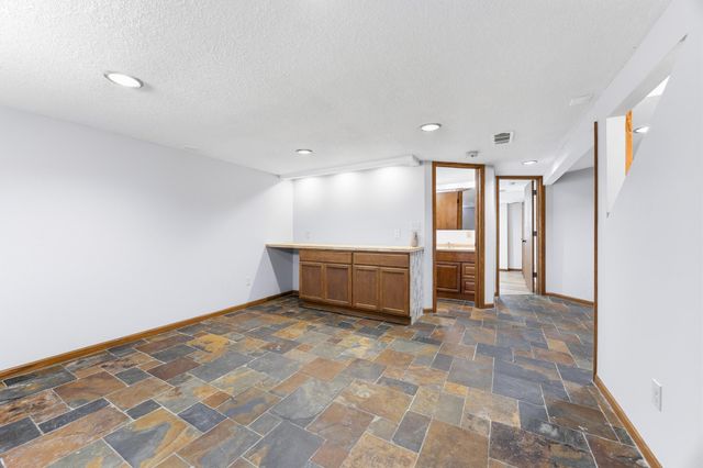 1951 Fremont Avenue E, Saint Paul, MN 55119