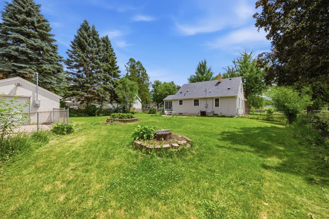 1951 Fremont Avenue E, Saint Paul, MN 55119