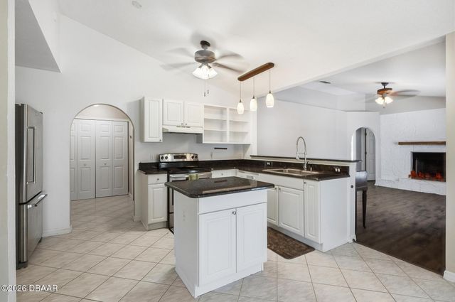 610 N Summit Avenue, Lake Helen, FL 32744