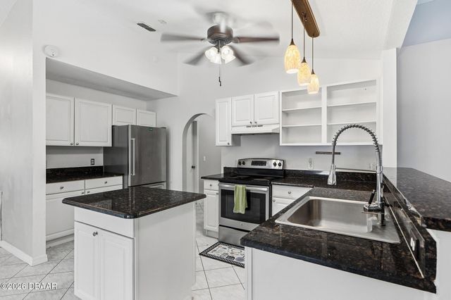 610 N Summit Avenue, Lake Helen, FL 32744