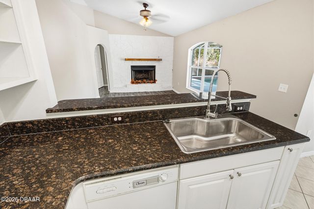 610 N Summit Avenue, Lake Helen, FL 32744