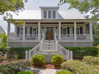1389 Smythe Street, Charleston, SC 29492