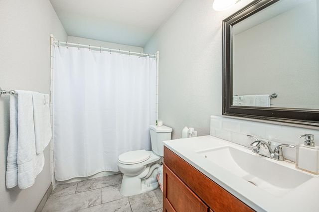 3362 W Celeste Avenue, Fresno, CA 93711