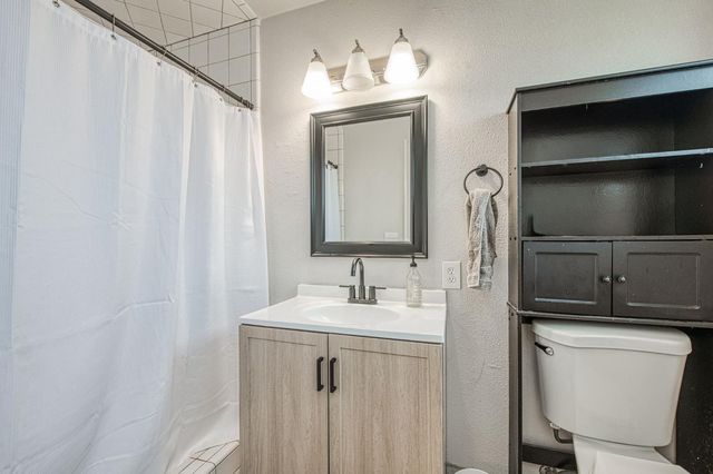 3362 W Celeste Avenue, Fresno, CA 93711