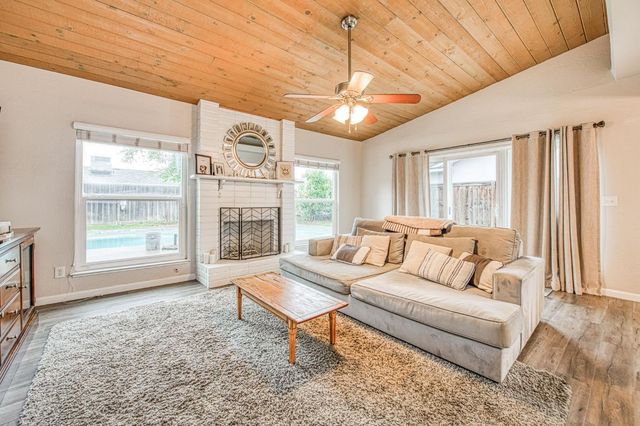 3362 W Celeste Avenue, Fresno, CA 93711