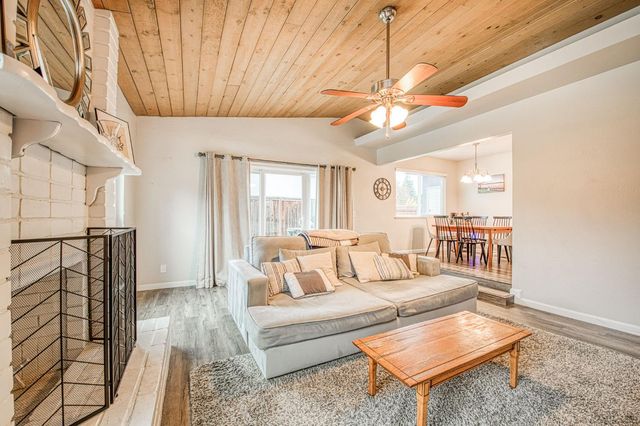 3362 W Celeste Avenue, Fresno, CA 93711