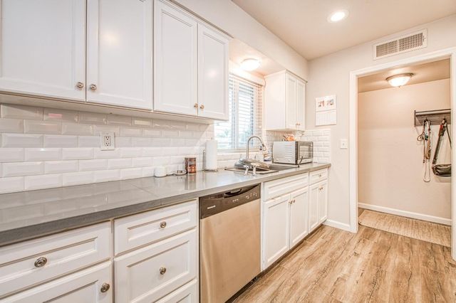 3362 W Celeste Avenue, Fresno, CA 93711