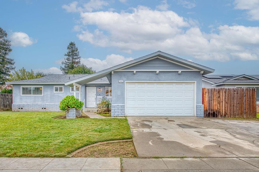 3362 W Celeste Avenue, Fresno, CA 93711