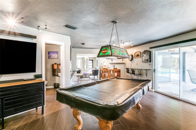121 E Louella Drive, Hurst, TX 76054