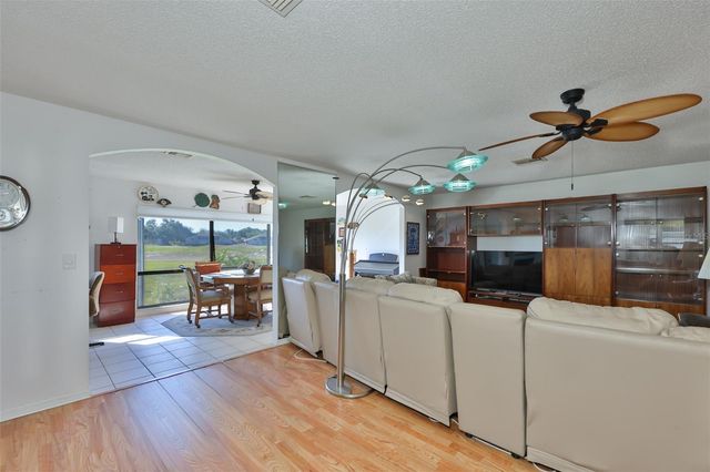 2611 LANCASTER DRIVE 33, Sun City Center, FL 33573