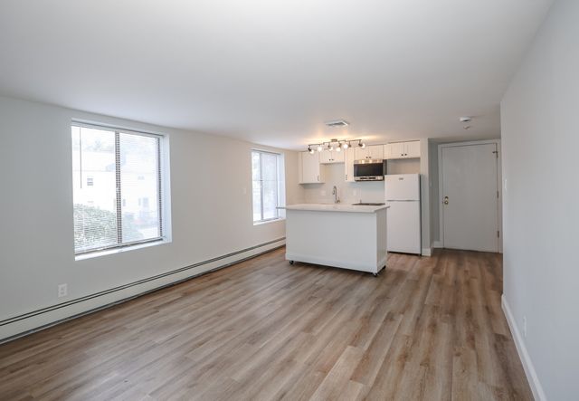 3 Richardson St. B4, Wakefield, MA 01880