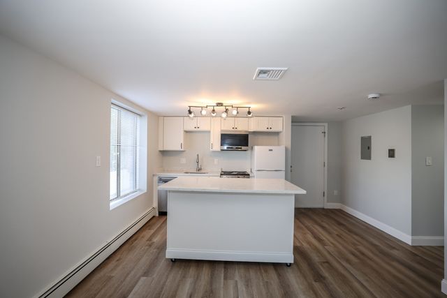 3 Richardson St. B4, Wakefield, MA 01880