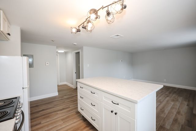 3 Richardson St. B4, Wakefield, MA 01880