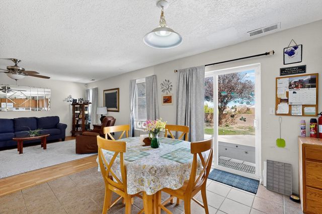 10400 GRIFFON Drive NW, Albuquerque, NM 87114