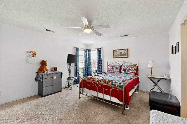 10400 GRIFFON Drive NW, Albuquerque, NM 87114