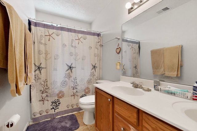 10400 GRIFFON Drive NW, Albuquerque, NM 87114