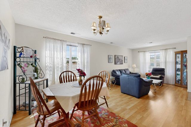 10400 GRIFFON Drive NW, Albuquerque, NM 87114