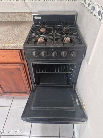 3915 Mobile Avenue 3, El Paso, TX 79930